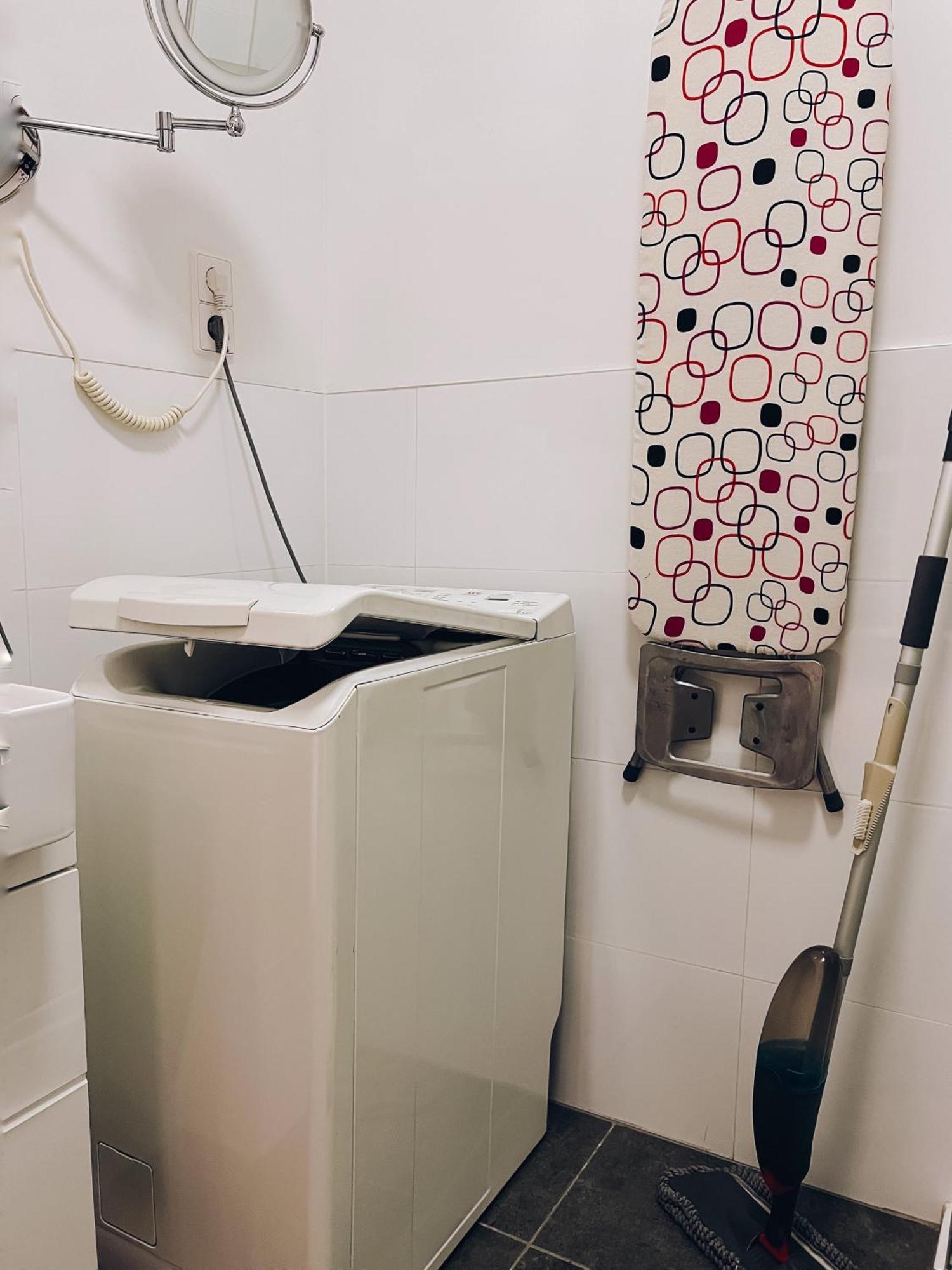 Neuwertiges Apartment Mit Kostenlose Privatparkplatz Auch Fuer Transporter Geeignet R1 Freiberg am Neckar Luaran gambar